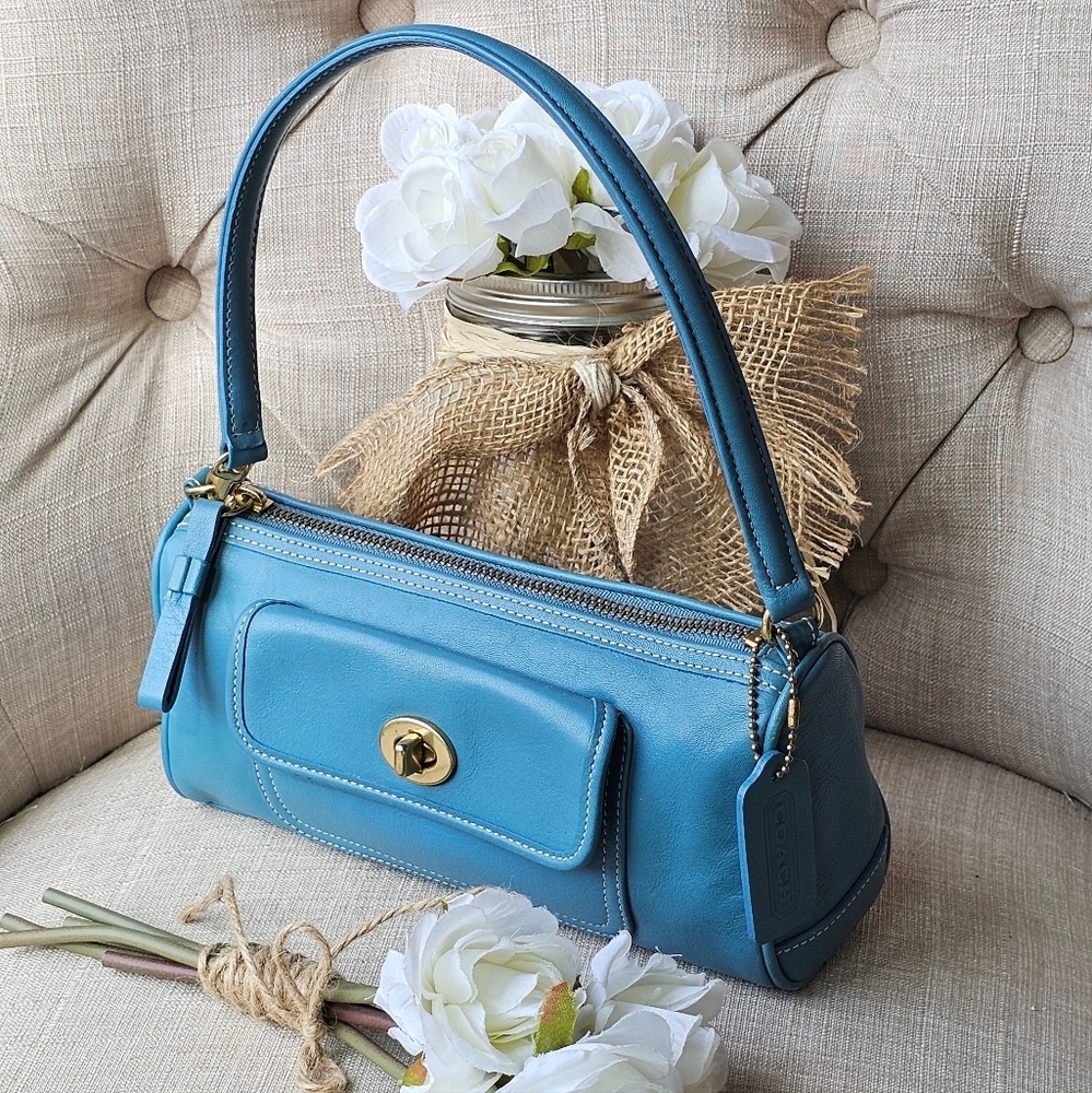 Vintage Coach Penelope Demi Shoulder Bag # 9712 ( Glacier / Pool Blue ) - Picture 13 of 16